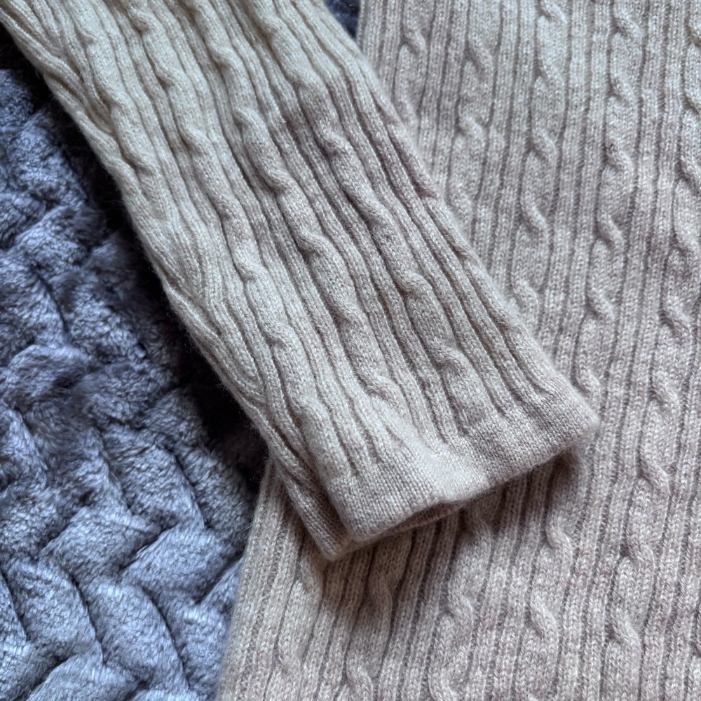 ⭐️⭐️⭐️Women’s Pursuits LTD 100% CASHMERE sweater neutral cream size medium - Picture 2 of 10